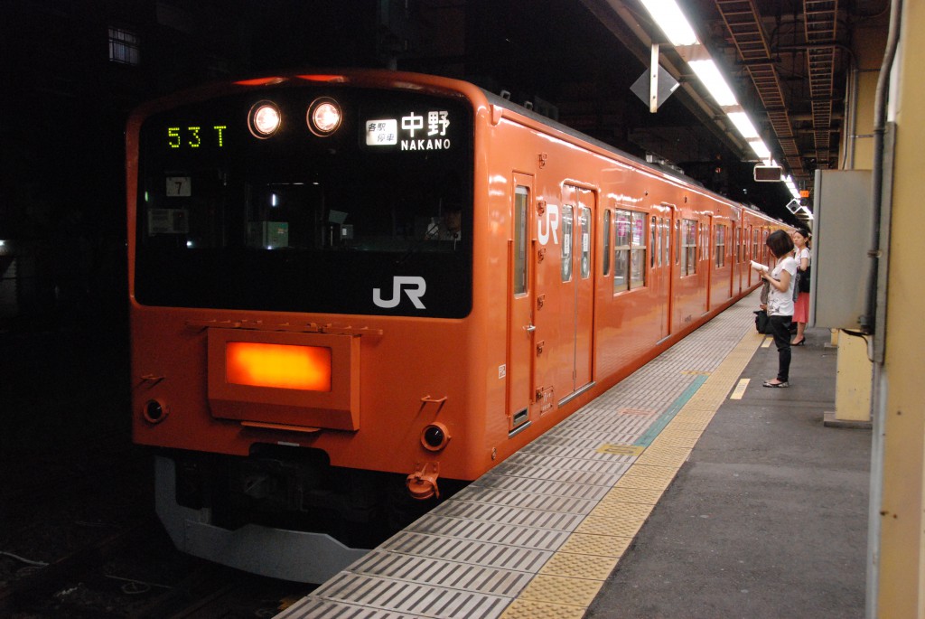 ２０１系 各駅停車中野行