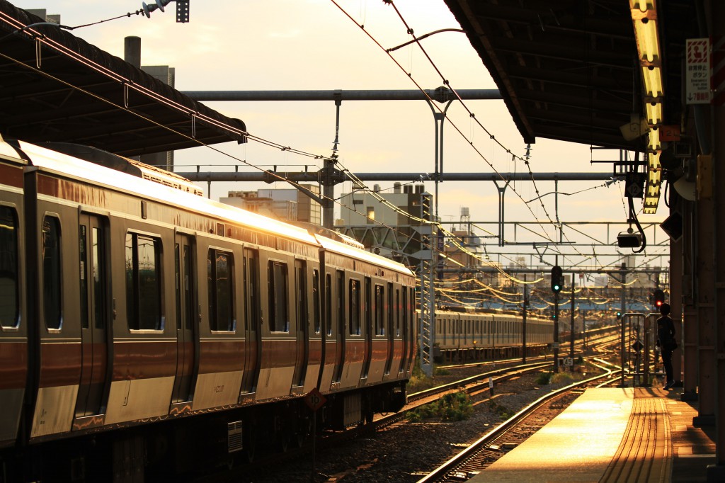中野駅7番線夕景